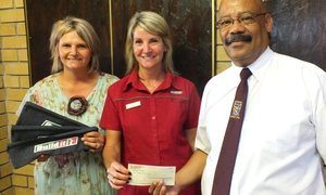 Build It bou aan Academia Biblioteek